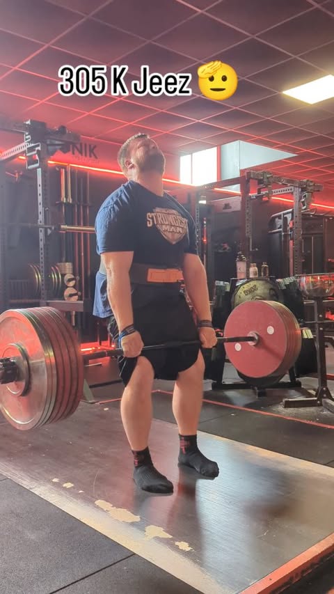 Instagram post by @paul_smith_94 for SBD Apparel. Caption reads: [...] Supplements: @reflexnutrition Kit:....