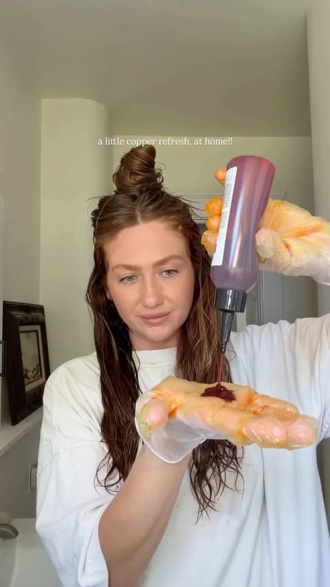 Instagram post by @allisonkelleyy for Kristin Ess Hair. Caption reads: [...] in the sun!! 👩🏻‍🦰😌👏🏼🍯🧡 used....