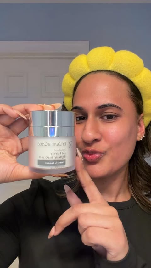 Instagram post by @taaabbbyy for Dr. Dennis Gross Skincare. Caption reads: gifted by ddgpartner My fav summer moisturizer 💕....