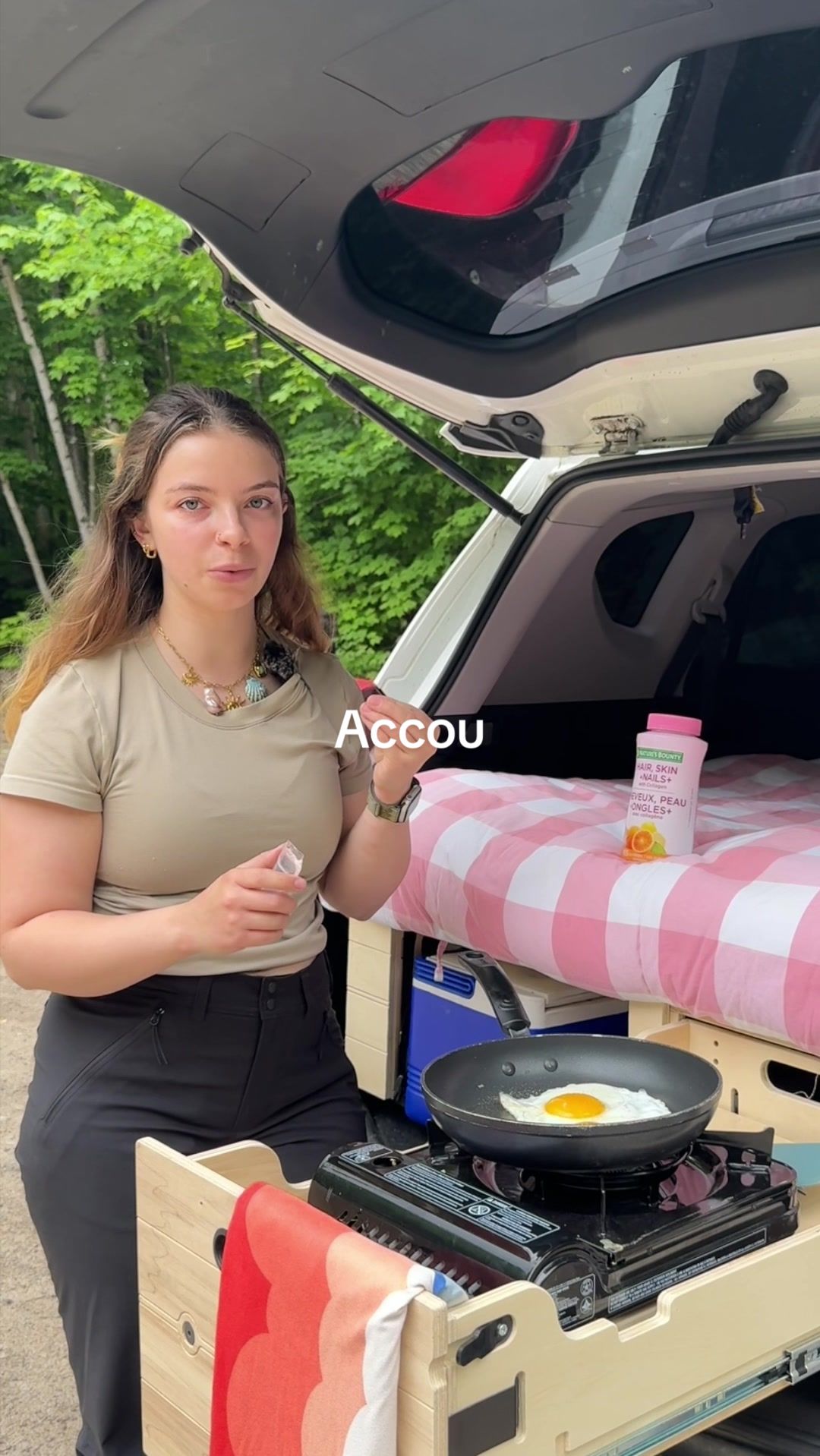 TikTok post by @accouuu for Nature's Bounty. Caption reads: #AD Essaie le questionnaire lié dans les....