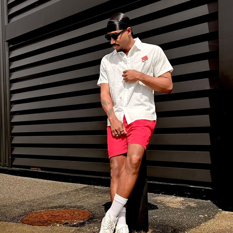 Instagram post by @evansmonney03 for Hoooyi. Caption reads: The rose doesn’t fade when it’s part of the style....