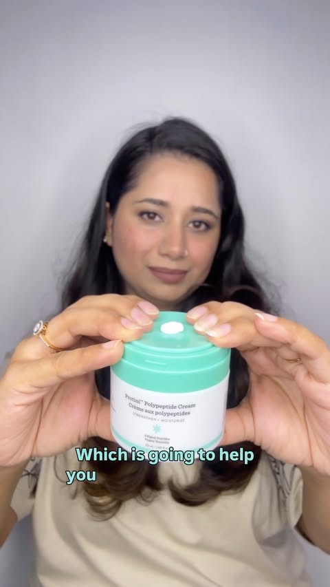 Instagram post by @areej_shoaib for Drunk Elephant. Caption reads: [...] my skin feel as good as it looks. 💚....
