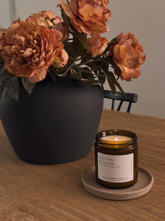 Instagram post by @thenuttybrunettehome for Vellabox. Caption reads: [...] arrived — and this month’s candle from....