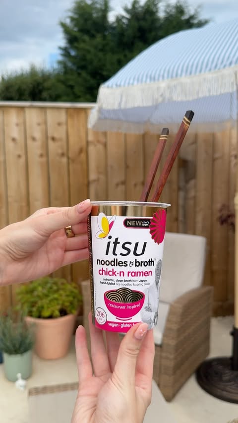 Instagram post by @louisesibley for itsu. Caption reads: [...] day of food mainly because of these....