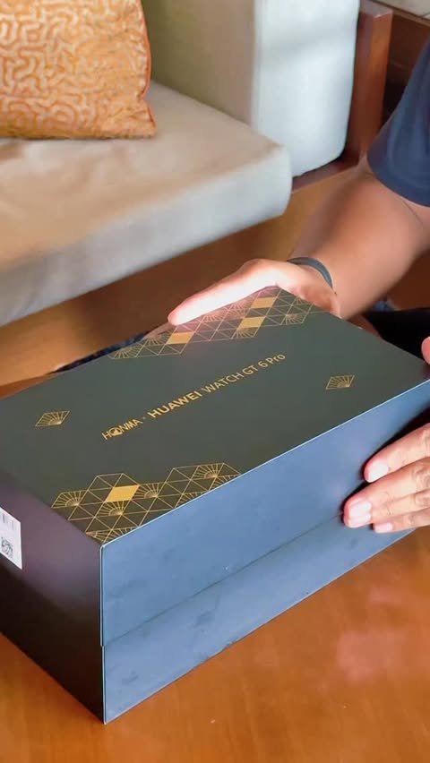 Instagram post by @terrysoe for huawei. Caption reads: HONMA x HUAWEI Watch GT 6 Pro, golf watch yg bikin....