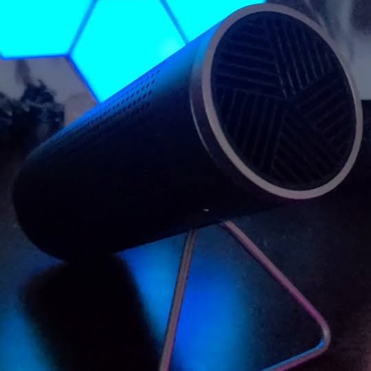 Instagram post by @yusuf__fit for AIRINUM. Caption reads: 🌬️ Breathing made better with Hale from @airinum....