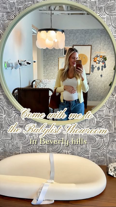 Instagram post by @iselinjt for Graco. Caption reads: [...] Tell me your must-have baby item!👇🏼 @graco....