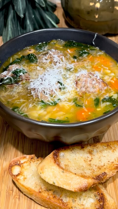 Instagram post by @mimis.kitchen__ for Kettle & Fire. Caption reads: ITALIAN WEDDING SOUP

INGREDIENTS:
* 1 large white....