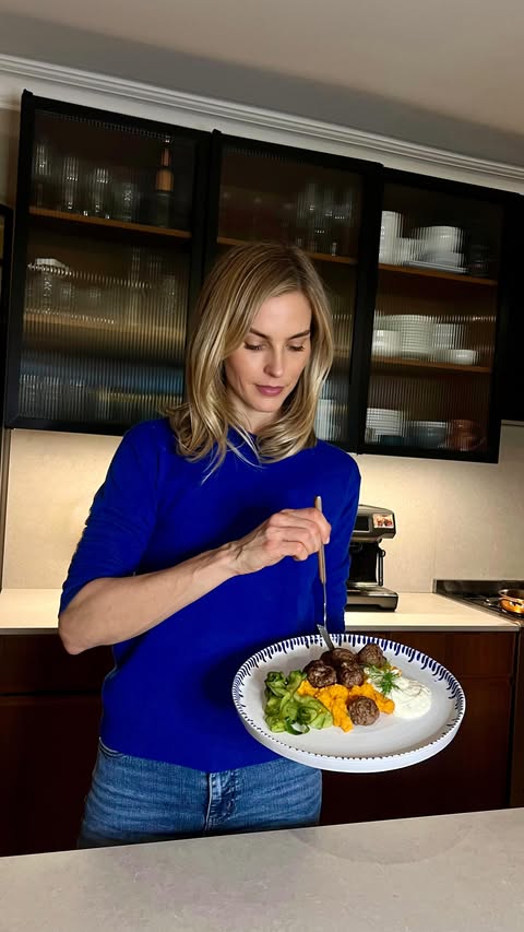 Instagram post by @frida_redknapp for Marks and Spencer. Caption reads: AD Nothing beats a quick, hearty, family-friendly....