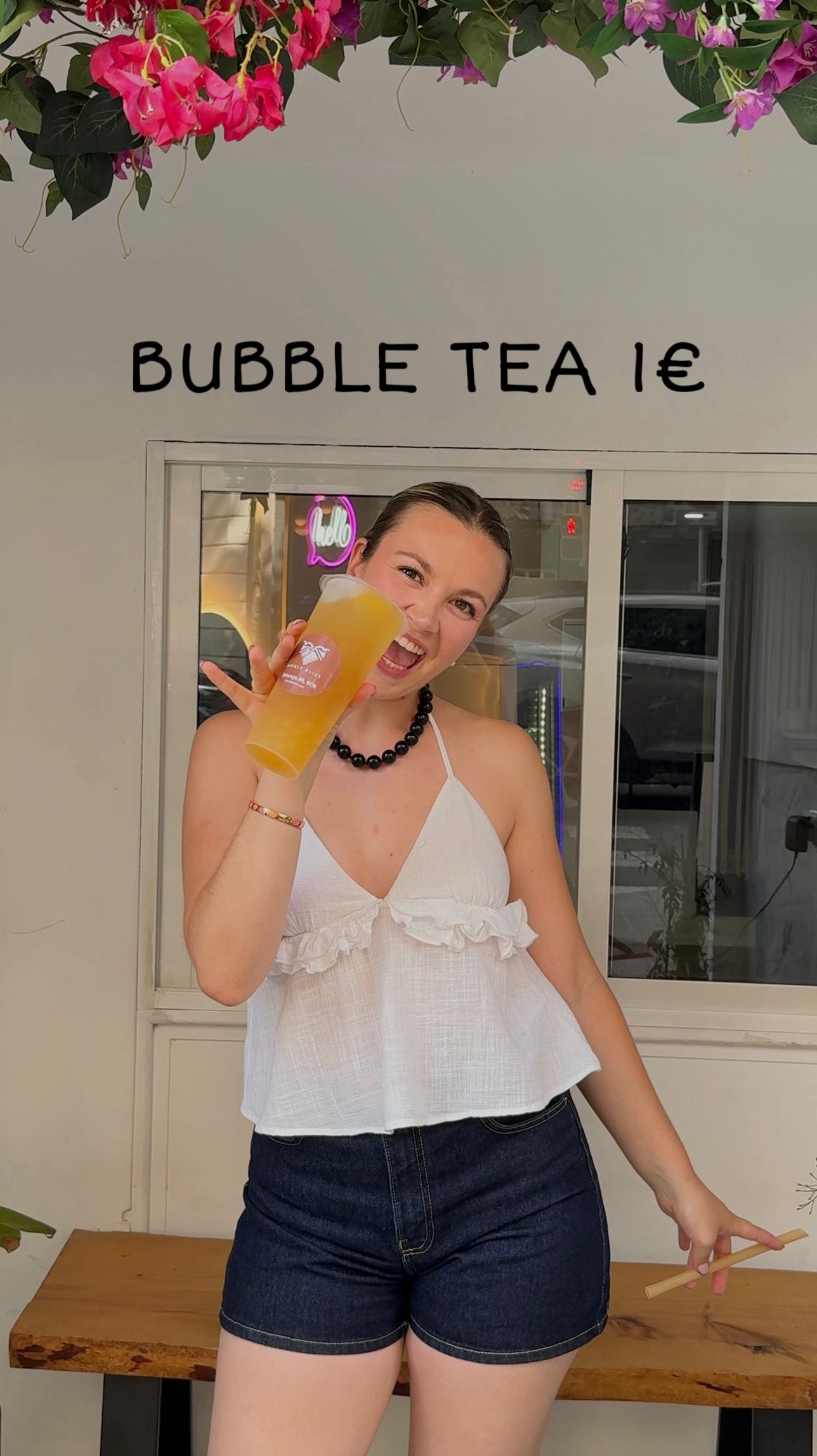 Instagram post by @taniaforns for hellobubble.com. Caption reads: BUBBLE TEA A 1€ 👀🤍
📌 @bubblebliss_tea....