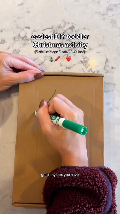 Instagram post by @_chelsthomas for Crayola. Caption reads: major win!!🏆🎄✨ so easy to make with things you....