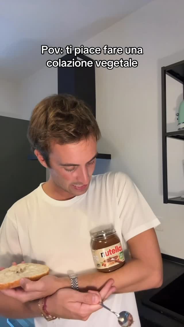 Instagram post by @mattia_stanga for Nutella. Caption reads: UNA COLAZIONE VEGETALE ✨

#adv @nutellaitalia....