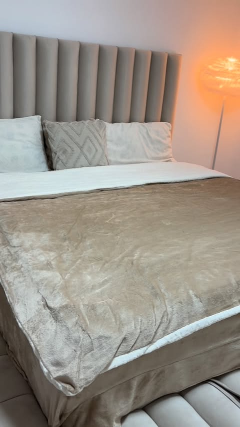 Instagram post by @miraahmad.97 for Voghion. Caption reads: أكواد خصم 
mhn: €5 off on orders over €19.9

mhd:....