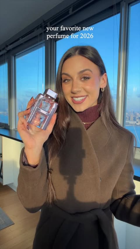 Instagram post by @gillianxgrace for Paris Hilton Fragrances. Caption reads: [...] favorite fragrance ✨ ICONIC by....