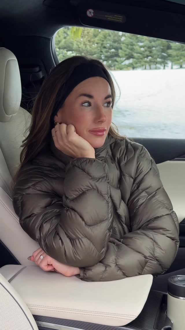 Instagram post by @llesdeux for lululemon. Caption reads: my morning Pilates just got an upgrade with the....