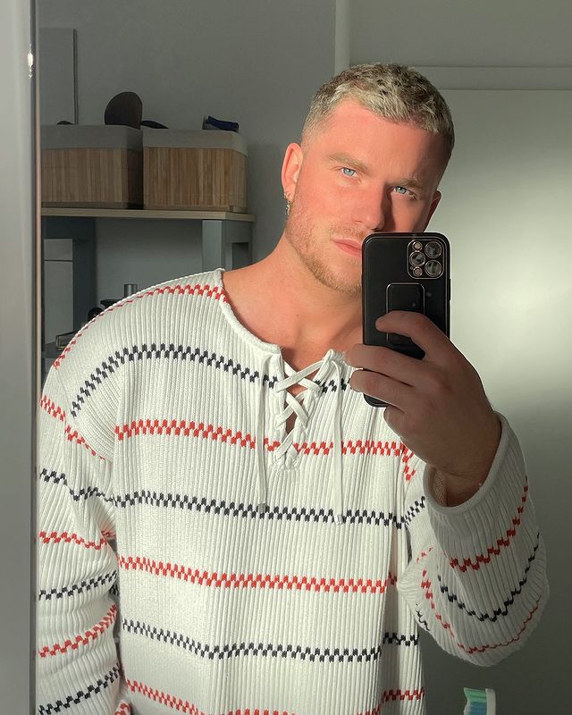 Instagram post by @john_riot for Ron Dorff. Caption reads: Fav pullover atm by @rondorff (Anzeige).