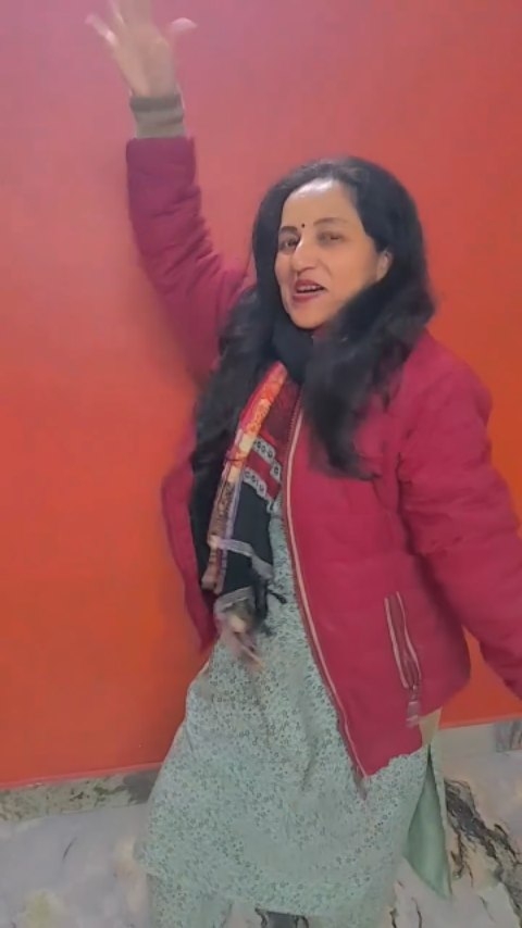 Instagram post by @thisismeetugupta for Pulse. Caption reads: #Pulsechristmaschallenge @aoora69 [...].