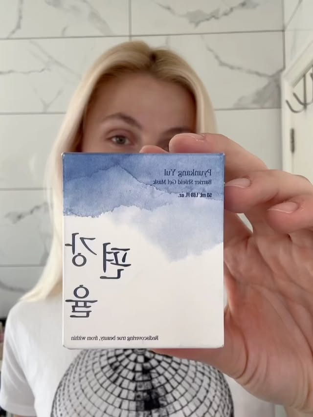 Instagram post by @renaciuki for BAZZAAL. Caption reads: [...] 💙 @pyunkangyul_global @bazzaal_ (pyunkang....