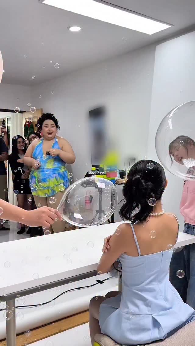 Instagram post by @juepakofficial for Elite Care. Caption reads: [...] ทางพรีเซนเตอร์คนแรกของ #Elitecare....