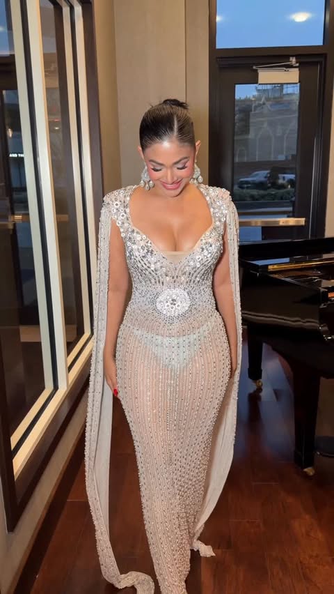 Instagram post by @p.bipasha for Mew Mews. Caption reads: @mewmewsofficial
Use code: BIPAMM20 for discount.