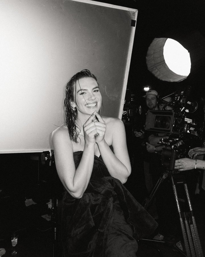 Instagram post by @maan.de.st for Syoss. Caption reads: all care, no mess 🫧 @syoss #YouIntensified....