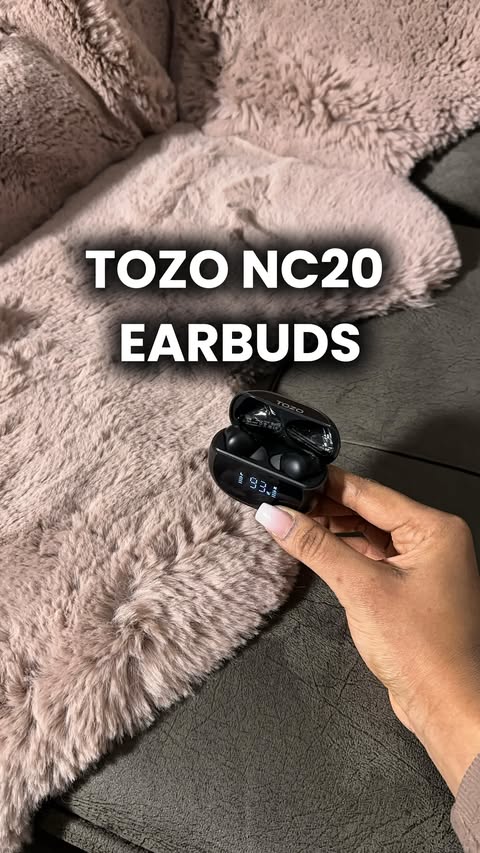 Instagram post by @_kendimbae for TOZOSTORE. Caption reads: In my own world , plugged into perfection with the....