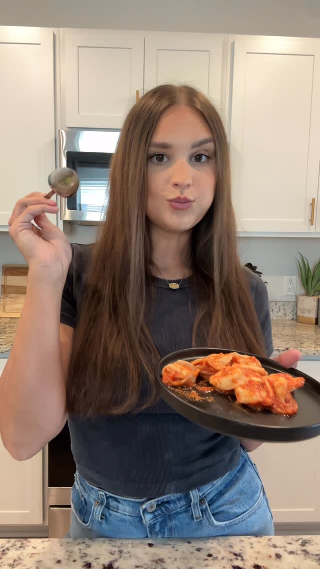 Instagram post by @jessigoberr for Taste Republic. Caption reads: Lunch made easy with @taste_republic pasta 🍝....