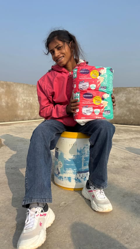 Instagram post by @neha_patelin for EVEREVE. Caption reads: Tag your Bestie 🫰❤️.