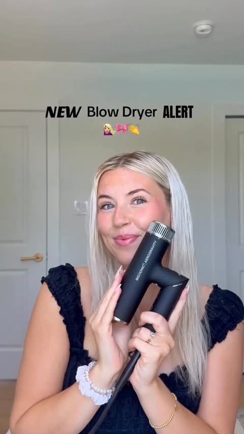 Instagram post by @taaylor_xox for Bio Ionic. Caption reads: @bioionic just launched their NEW AeroGravity....
