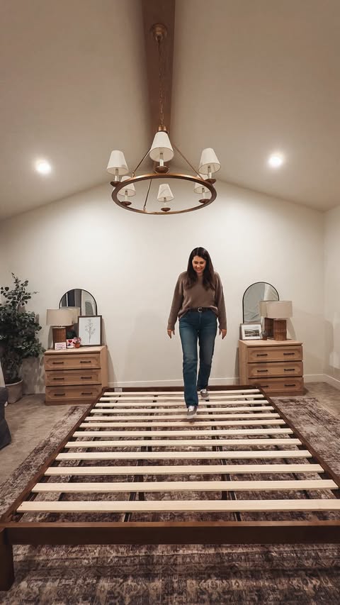 Instagram post by @homewithhay for FlexiSpot. Caption reads: [...] broken bed for 3 years, this bed from....
