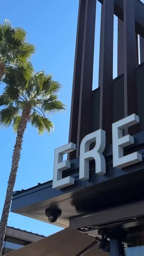 Instagram post by @brookielyons for Herb Pharm. Caption reads: [...]  
 
The Mama’s Bang Bang (ft. @herbpharm’s....