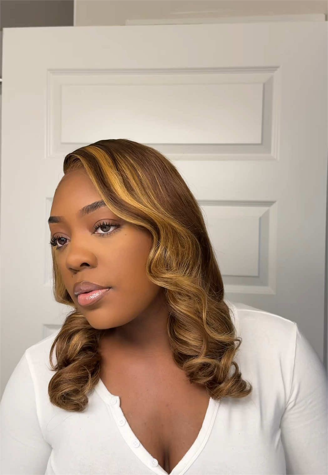 TikTok post by @kemekia for Ashimary Hair. Caption reads: The perfect highlights 😍 @Ashimary Hair Beauty....