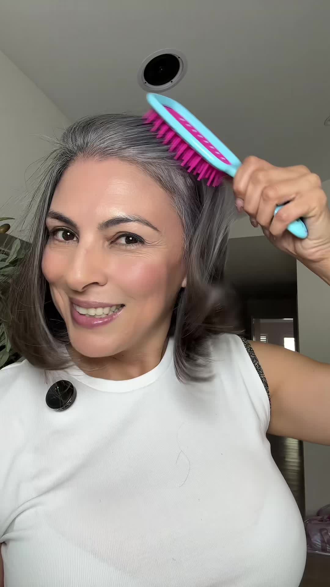 TikTok post by @paloma_rb1 for Karseell Official. Caption reads: [...] #whitehair #greyhair#haircare @Karseell....