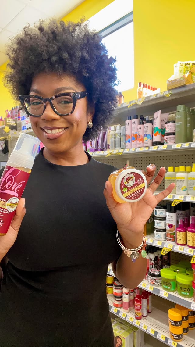 Instagram post by @legallyblack for En Love Beauty. Caption reads: [...] my natural hair journey, you know En Love....