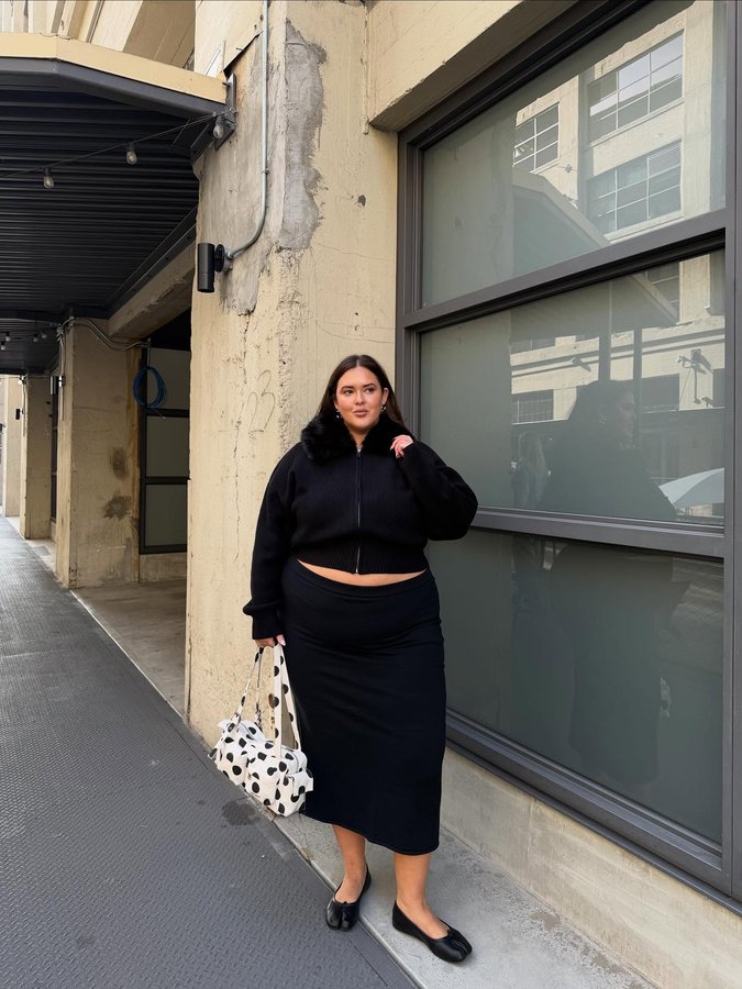 Instagram post by @emma.arletta for GAP. Caption reads: currently in: CashSoft @gap 🍵 #GapCreator.