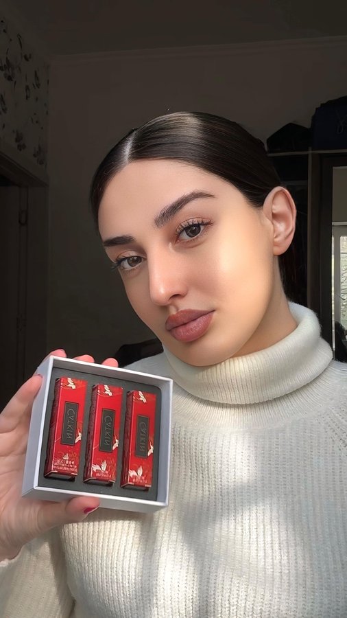 Instagram post by @aniichakhunashvili for Catkin. Caption reads: [...] products, perfect for everyday....