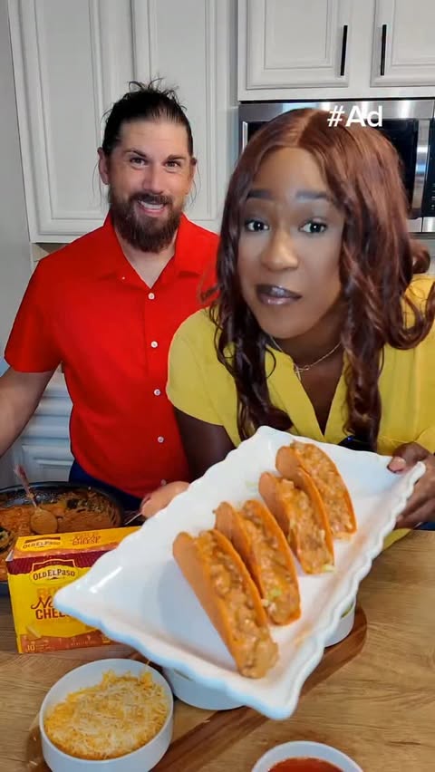 Instagram post by @allthingskings_ for Old El Paso. Caption reads: #ad @oldelpaso National Taco Day falls on taco....