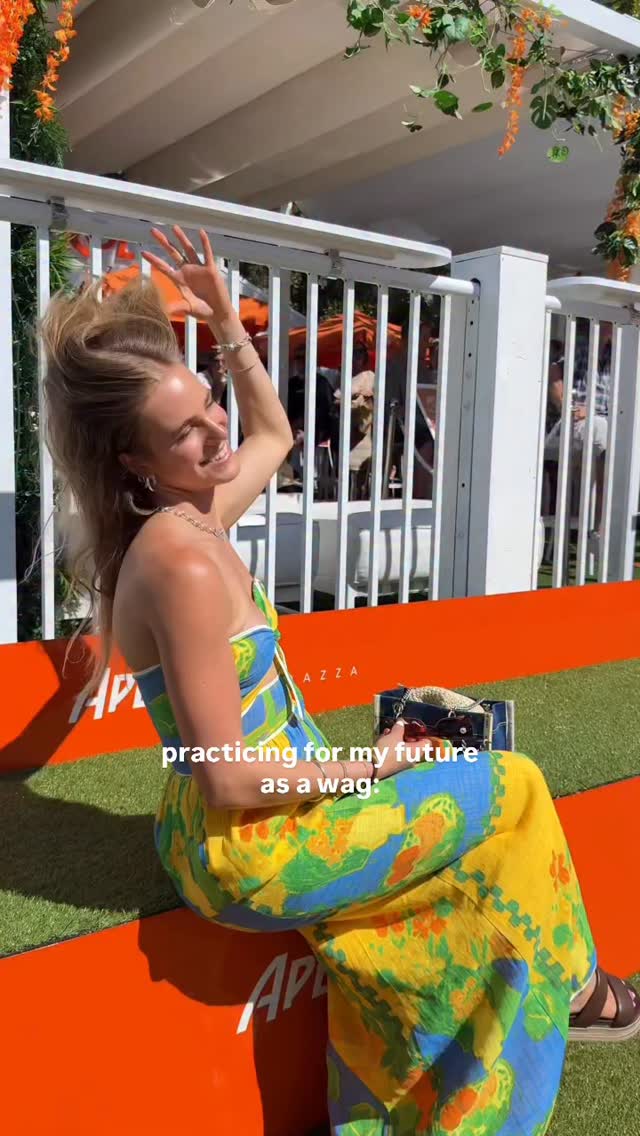Instagram post by @savannah.blewden for Aperol Spritz. Caption reads: Courtside with an @aperolspritznz 👏👌Such a fun....