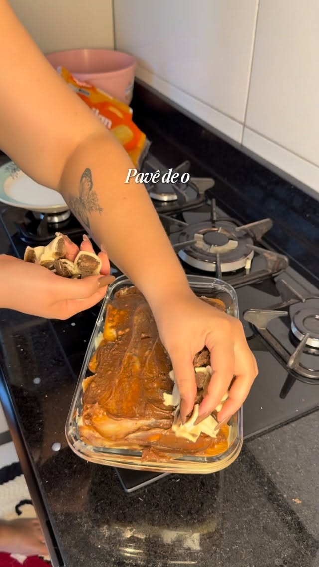 Instagram post by @rafaa.mmz for Mercado Livre. Caption reads: Pavê de ouro branco ✨💖 #pave 

Id ouro branco:....