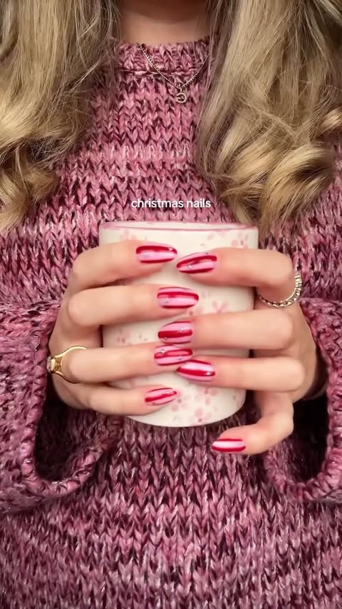 Instagram post by @gxsia for Pull&Bear. Caption reads: why is this trend so much harder than it looks....