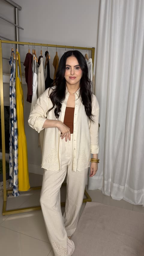 Instagram post by @achadosdaliligarcia for Lojas Renner. Caption reads: Live Renner 
20% OFF cupom: ACHADOSDALILIGARCIA....