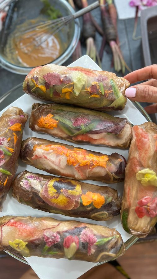 Instagram post by @chefmareya for LivOn Labs. Caption reads: If you’re tired of counting calories, this is the ....