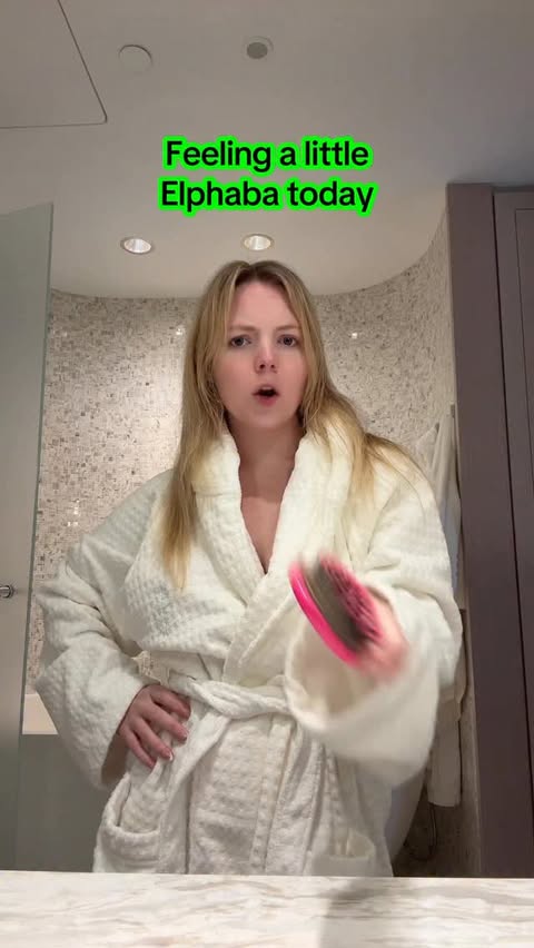 Instagram post by @thejessicakaylee for Universal Pictures. Caption reads: Getting ready for a fun day with....