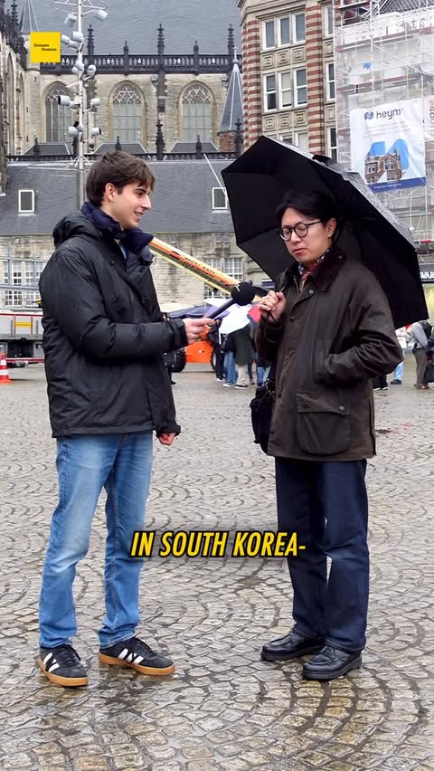 Instagram post by @humanstalkhumans for Bibigo. Caption reads: [...] your new favorite gyozas by @bibigo.nl are....