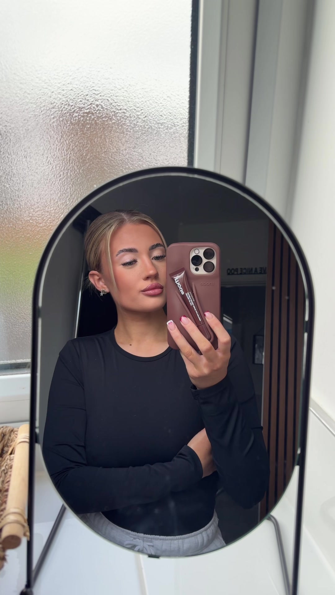 TikTok post by @chloebeltonxo for Rhode. Caption reads: @RHODE still can’t get over this phone case [...].