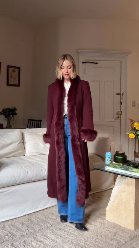 Instagram post by @amberyackzan for Aritzia. Caption reads: outfit from yesterday in possibly my new fav $30....