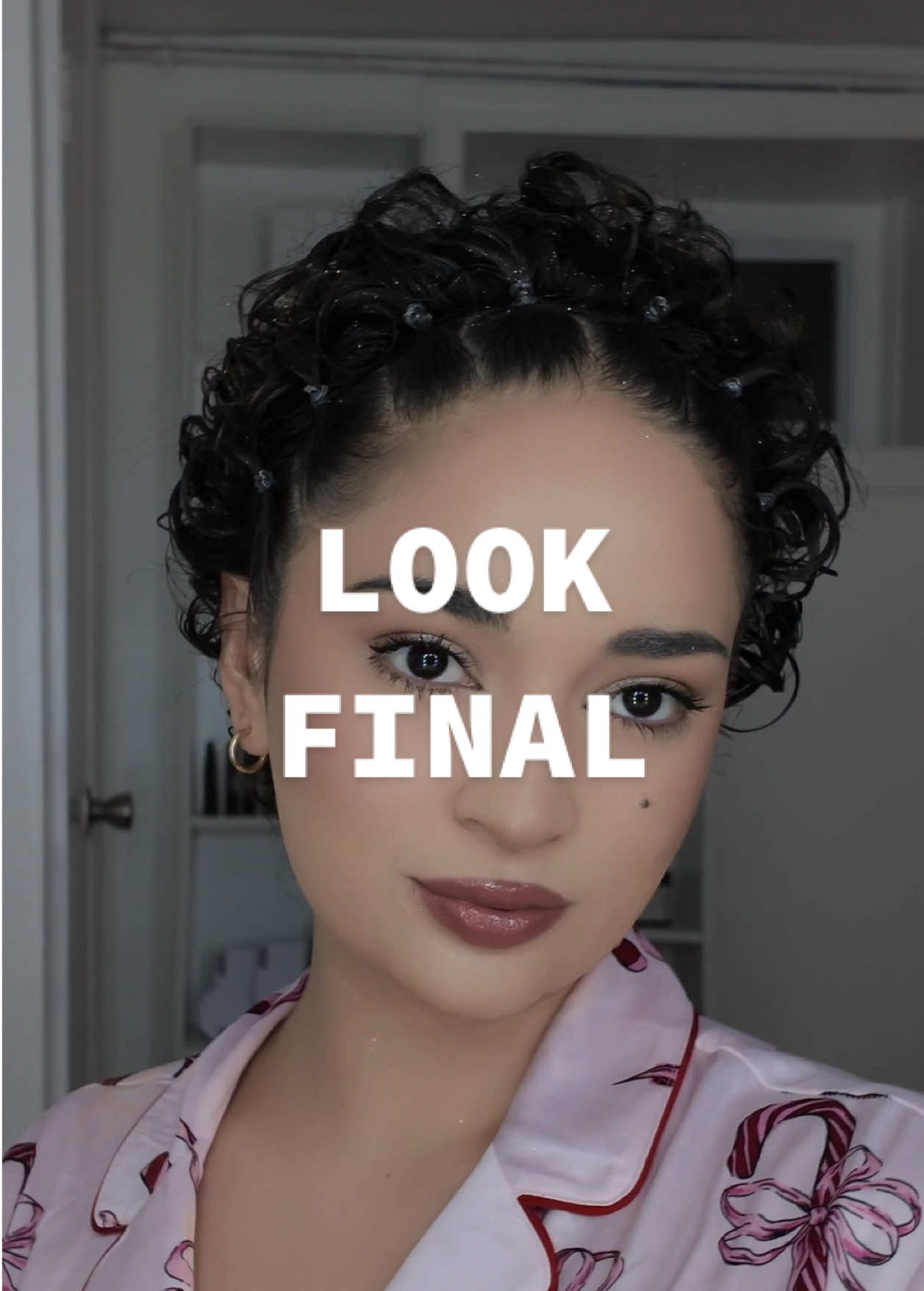 TikTok post by @daisyycbj for ONE SIZE BEAUTY. Caption reads: Enamorada de este proceso ❤️ @ONE SIZE BEAUTY ....