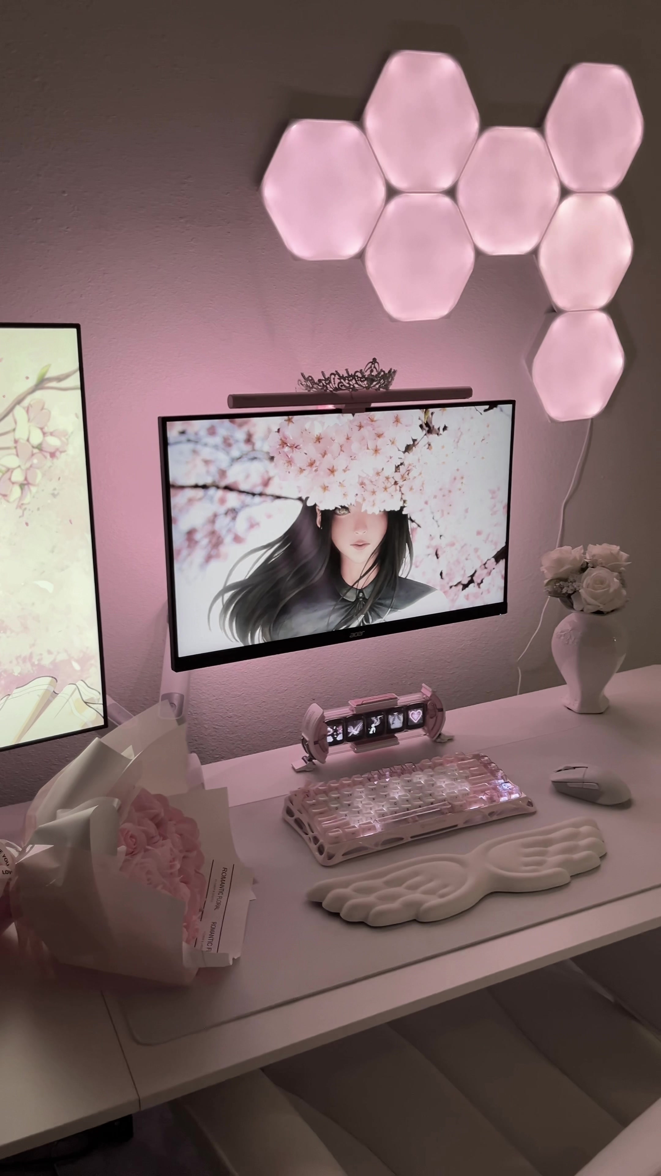 TikTok post by @cygneix for HUANUO. Caption reads: my favorite monitor arms ever @HUANUO 🤍 #huanuo....