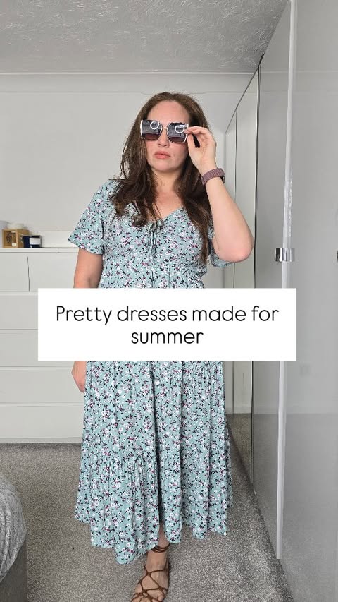 Instagram post by @samantha_ava_grace for BloomChic. Caption reads: [...] dresses = no stress dressing. Dress....