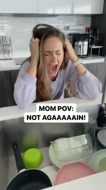 Instagram post by @valezzz for Aspire Drinks. Caption reads: [...] best of all it’s guilt free 👍🏻.....